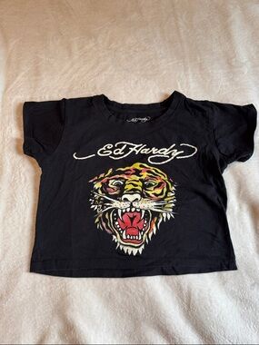 Ed Hardy women's black cropped graphic t-shirt size medium